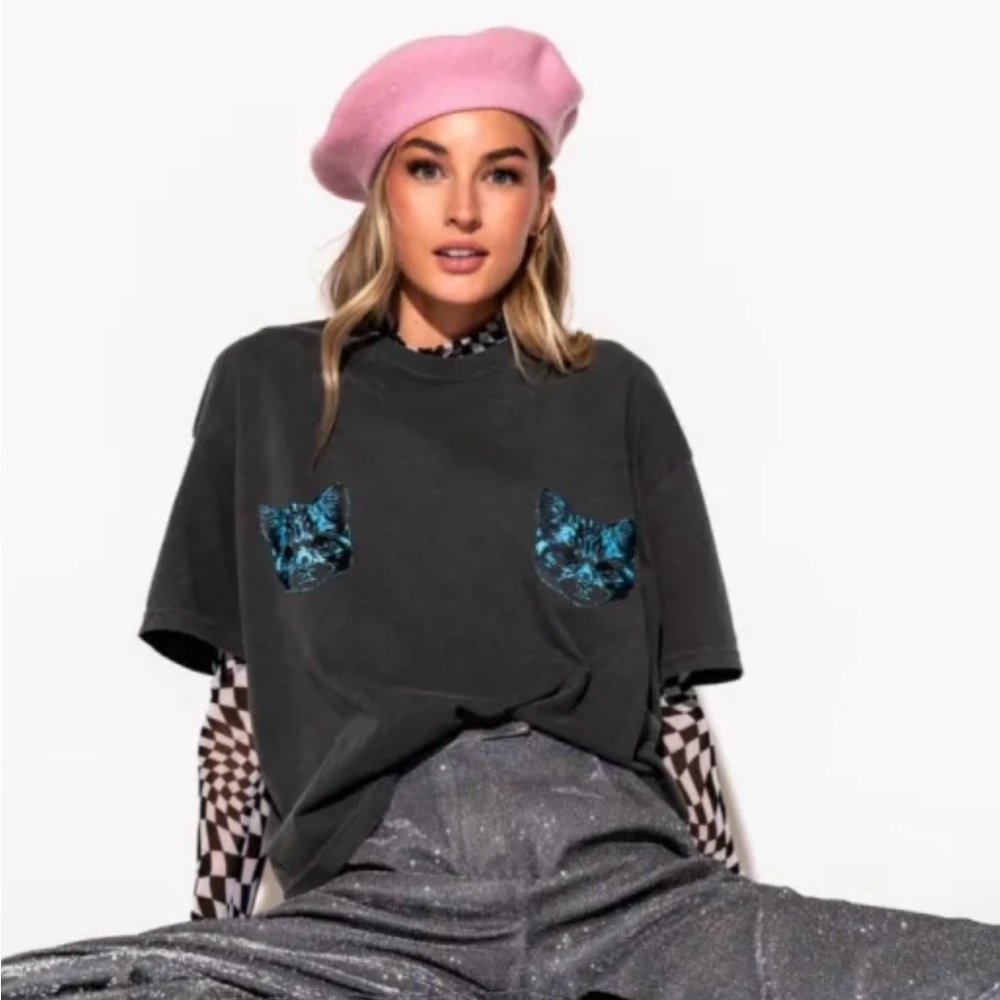 Dressed in LALA Gray Tee with Blue Cat Pockets